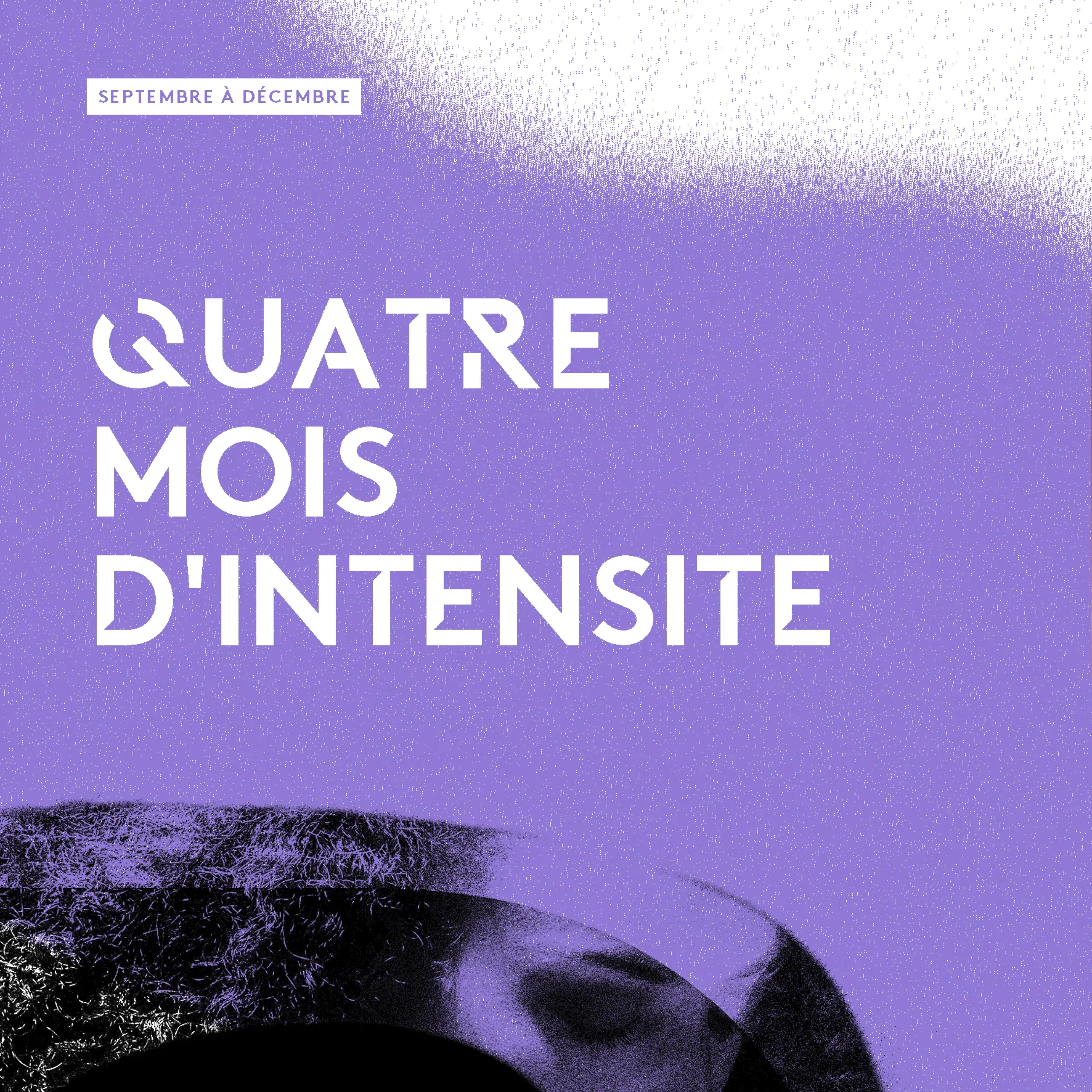 Visuel arborant le titre "Quatre mois d'intensité" issu de la brochure de l'édition 2021-2022 de KLAP