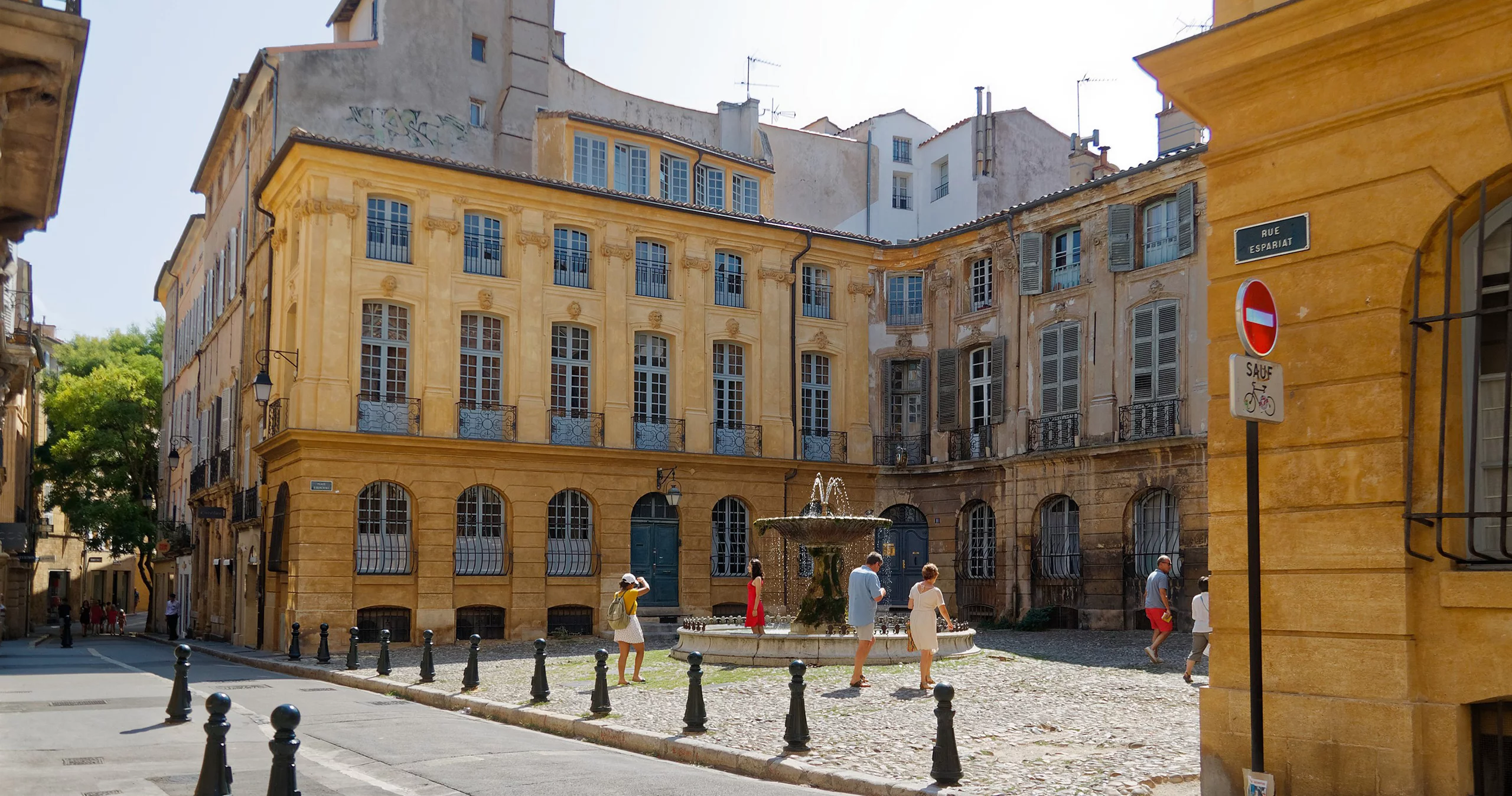 Photographie de la place d'Albertas à Aix-en-Provence