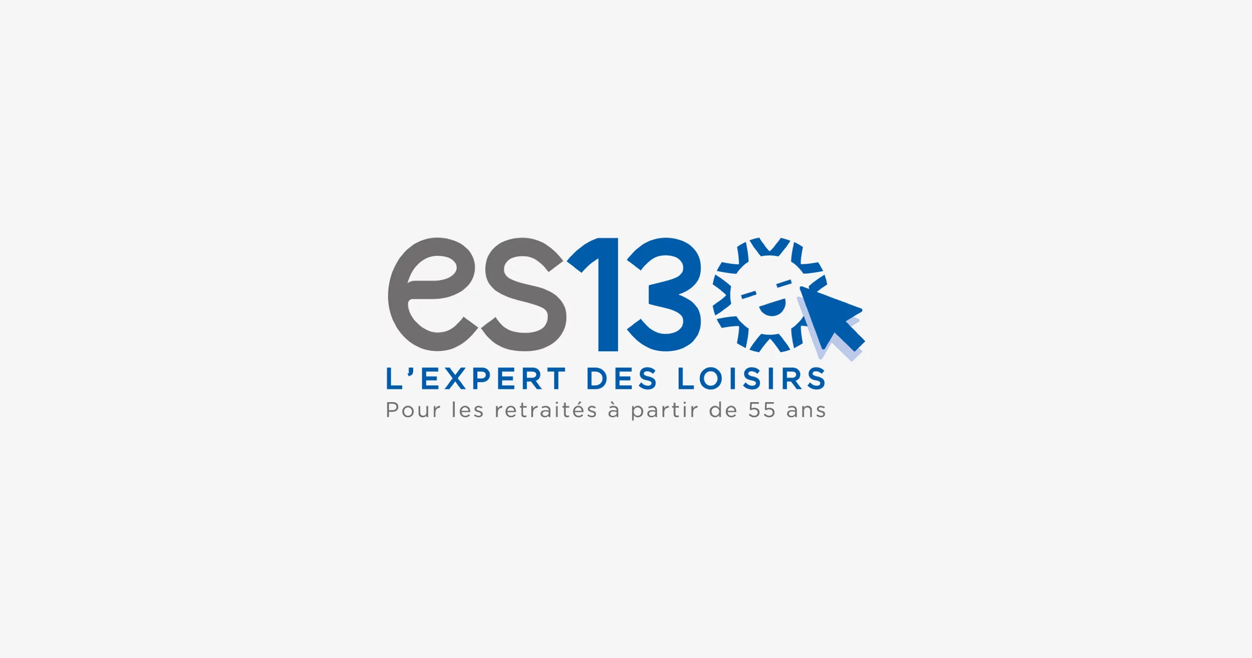 Logotype ES13 l'expert des loisirs. Nom ES13 accompagné d'un soleil souriant avec une souris d'ordinateur à sa droite